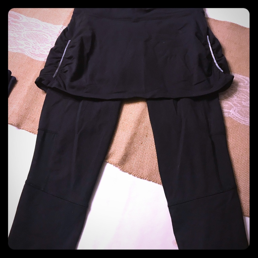 Athleta skirted cropped leggings